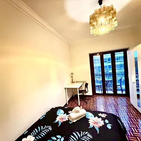 Homestay Premium Balcony View *