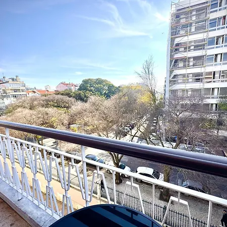 Homestay Premium Balcony View *