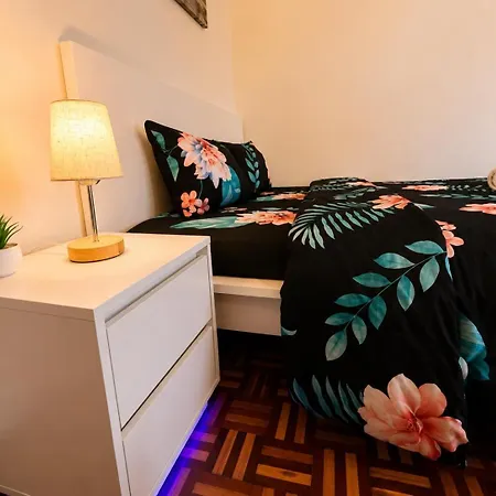 Premium Balcony View منزل للإقامة *